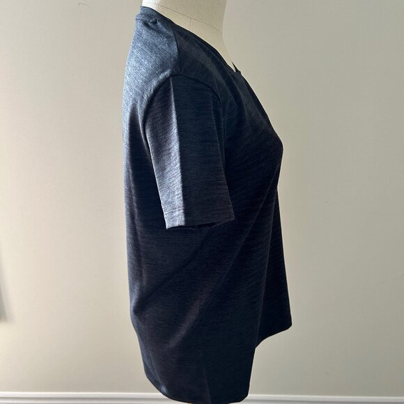 Tuff Athletics Medium Women's Sweat-wicking Gym Top - Picture 9 of 16